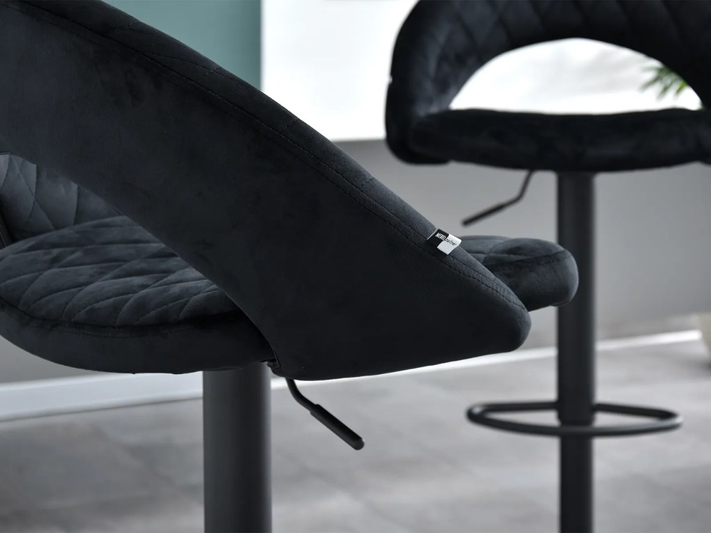 Stolička Hamlet (čierna). Akcia -14%. Vlastná spoľahlivá doprava až k Vám domov. 1110601