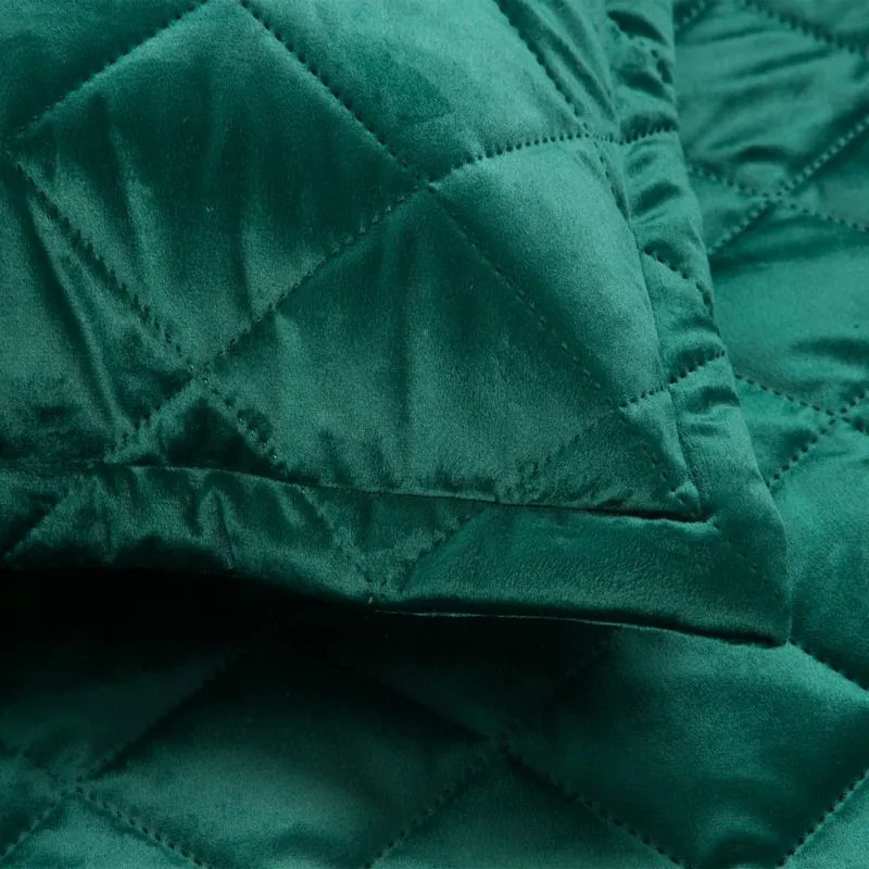 EUROFIRANY Elegantný vlnený prehoz na posteľ z kvalitného zamatu s výrazným leskom 220 cm x 240 cm tmavozelená 100 % polyester Varianta: 386335