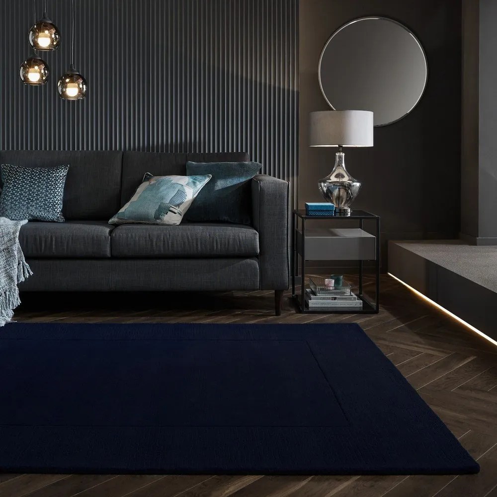 Tmavomodrý ručne tkaný vlnený koberec 120x170 cm Textured Wool Border – Flair Rugs