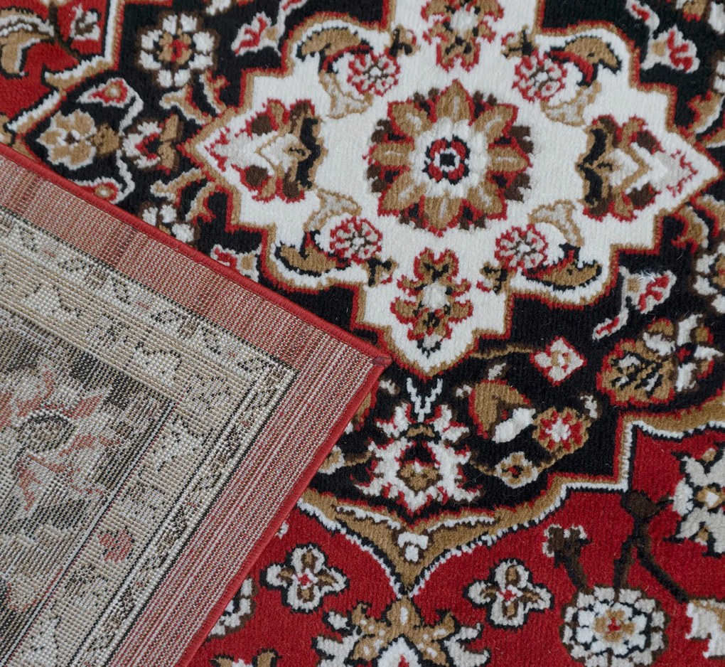 Koberec Lotus 9306 RED – červený vzorovaný obdĺžnik Rozmer: 140x190 cm