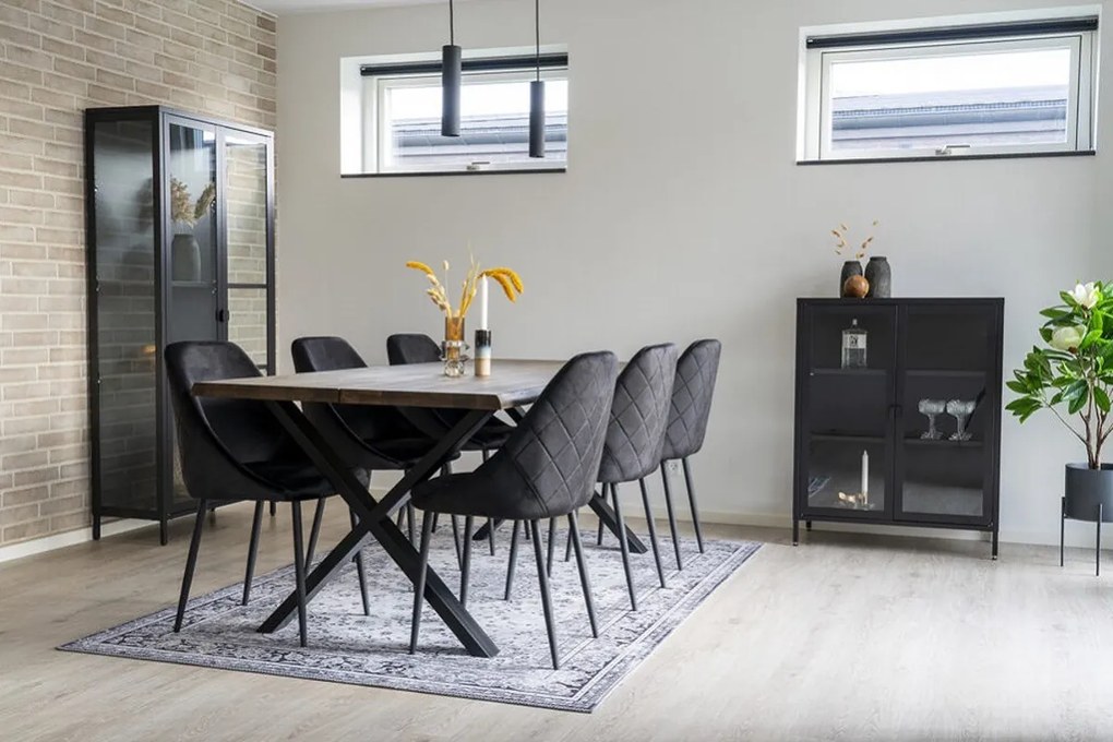 Dizajnová stolička Lashanda čierny zamat - Skladom na SK