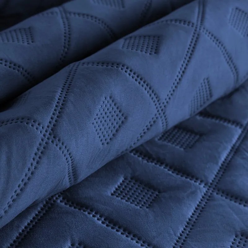 Dekorstudio Prehoz na posteľ ALARA6 v granátovomodrej farbe Rozmer prehozu (šírka x dĺžka): 170x210cm