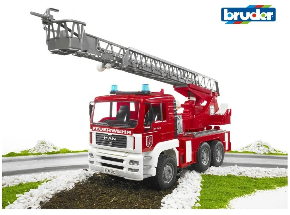 Bruder 02771 MAN TGA hasičské auto s výsuvným rebríkom, pumpou, svetlami a zvukmi 1:16