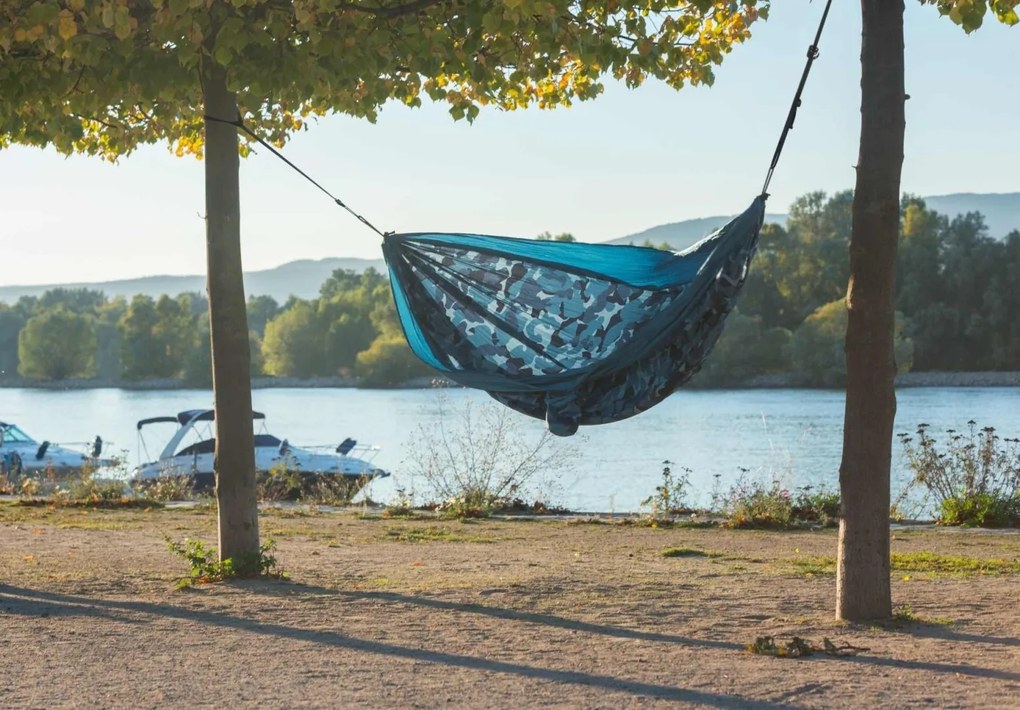 La Siesta COLIBRI 3.0 CAMO DOUBLE - cestovná hojdacia sieť s jednoduchým závesným systémom, 100% polyamid / laná: 100% polyester / hák: letecký hliník