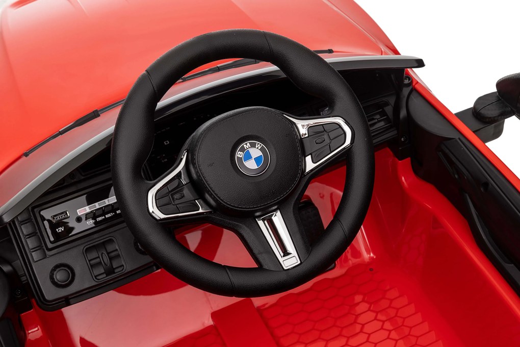 Elektrické autíčko BMW M4 červené