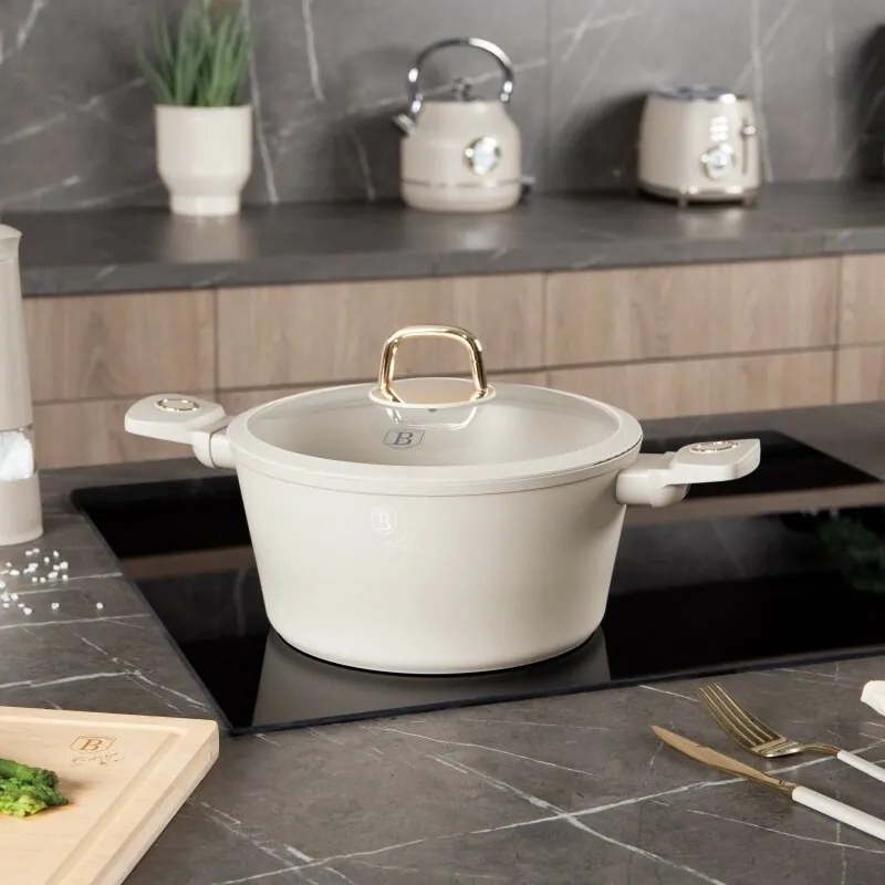 BerlingerHaus Kastról s titánovým povrchom a pokrievkou Sahara 24 cm, 24 cm