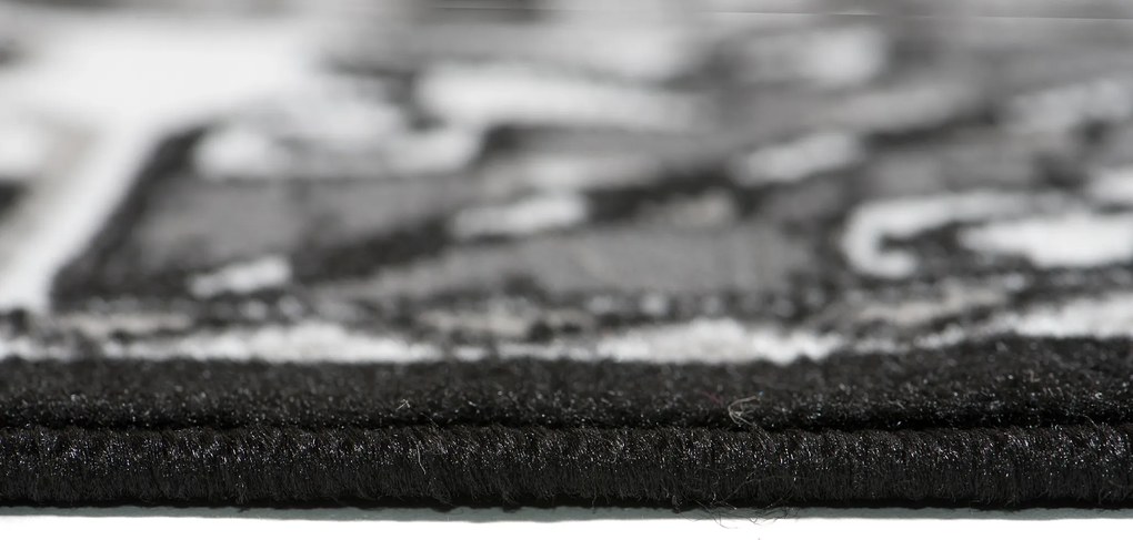 TA Koberec C645A ČIERNA EUFRAT ESM Rozmer: 140x200 cm