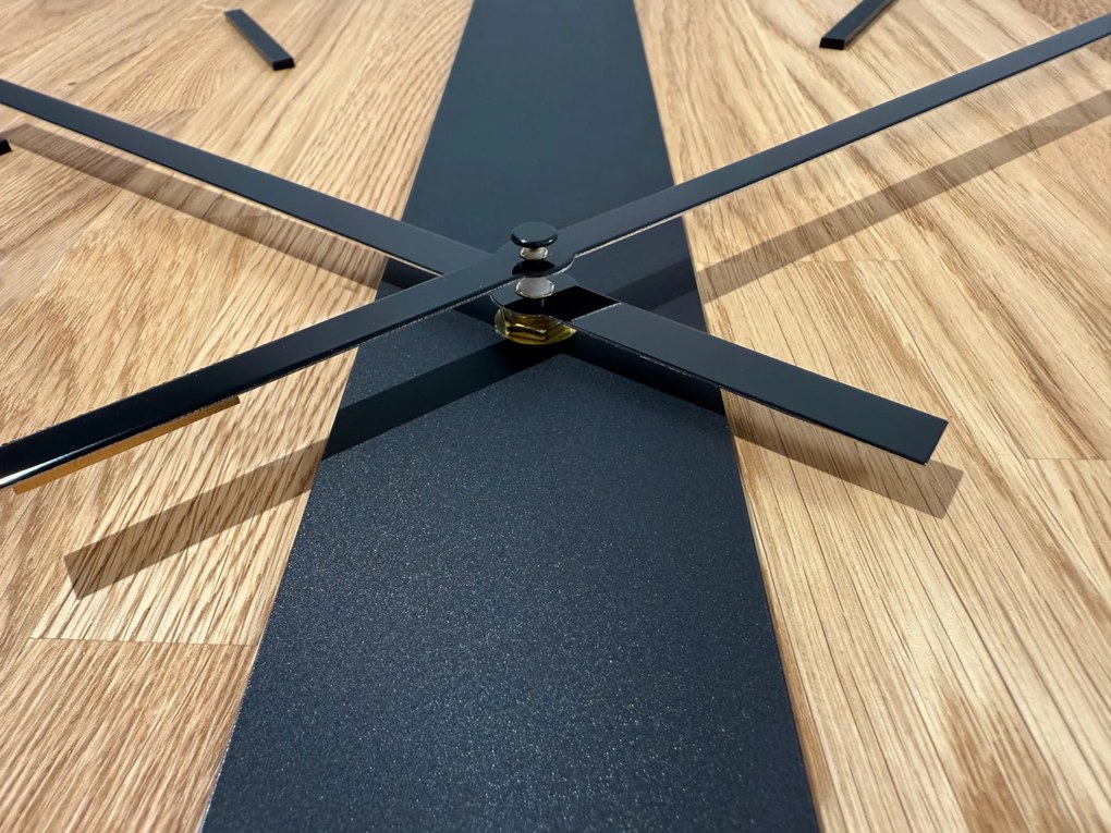 Dekorstudio Elegantné drevené hodiny DUB klasik SQ 50cm - čierne