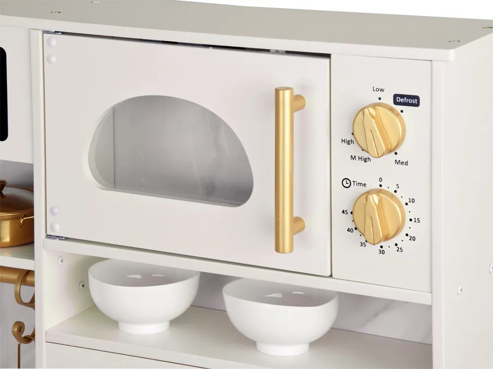 Veľká drevená kuchynská zostava v glamour štýle so zlatými doplnkami ZA5270