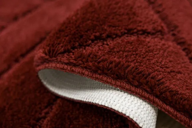 Kúpeľňový koberček Sash Carmine pruhy