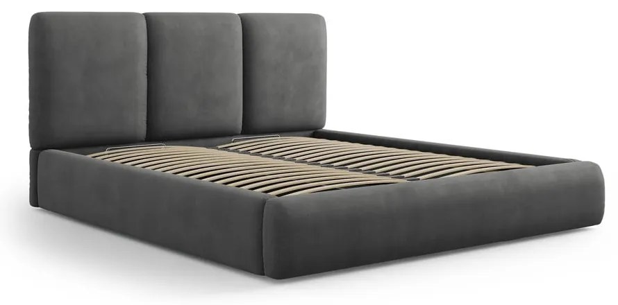 Sivá čalúnená dvojlôžková posteľ s úložným priestorom s roštom 140x200 cm Brody – Mazzini Beds