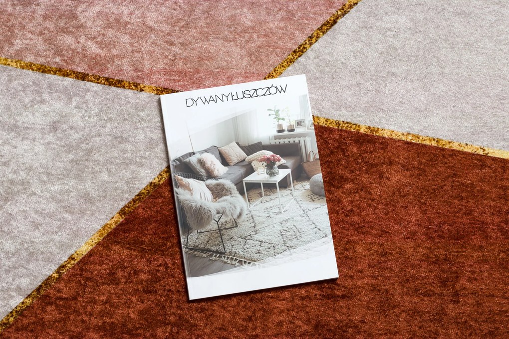 Koberec MIRO 52097.802 Geometrický, protišmykový, prateľný, ružový