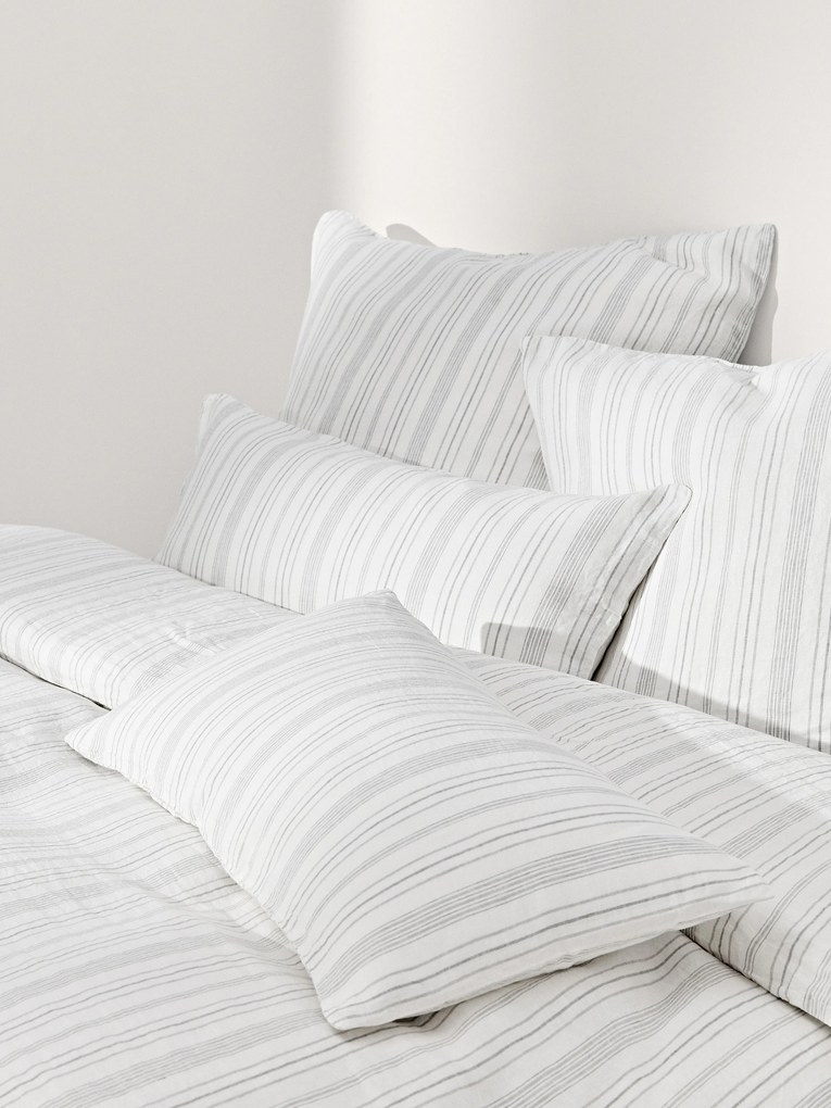 Obliečka na paplón z vypratého ľanu's pruhmi Telma