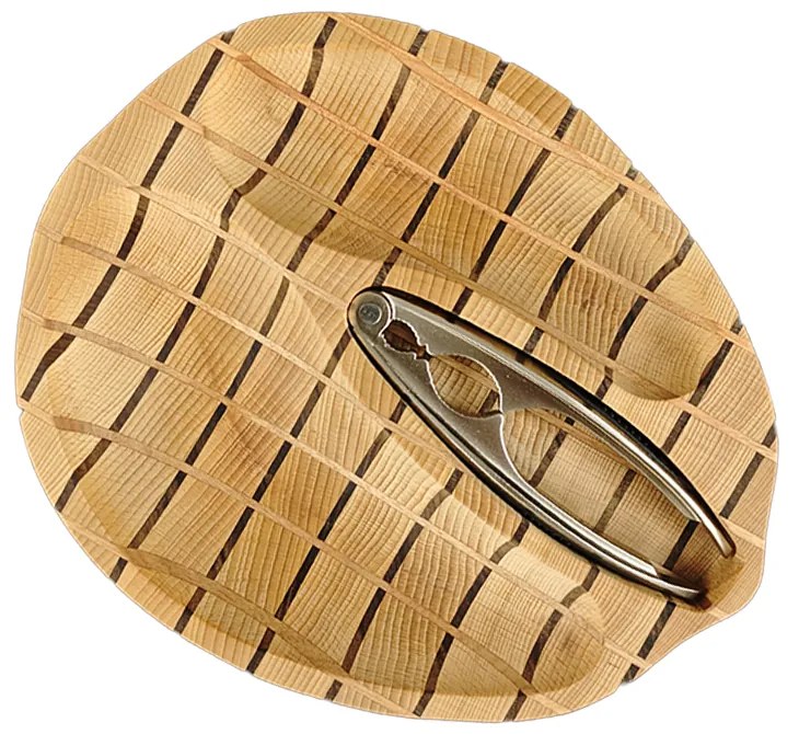 AMADEA Drevená miska mozaika v tvare orecha s luskáčikom, masívne drevo, 2 druhy drevín, 28x23x4,5 cm