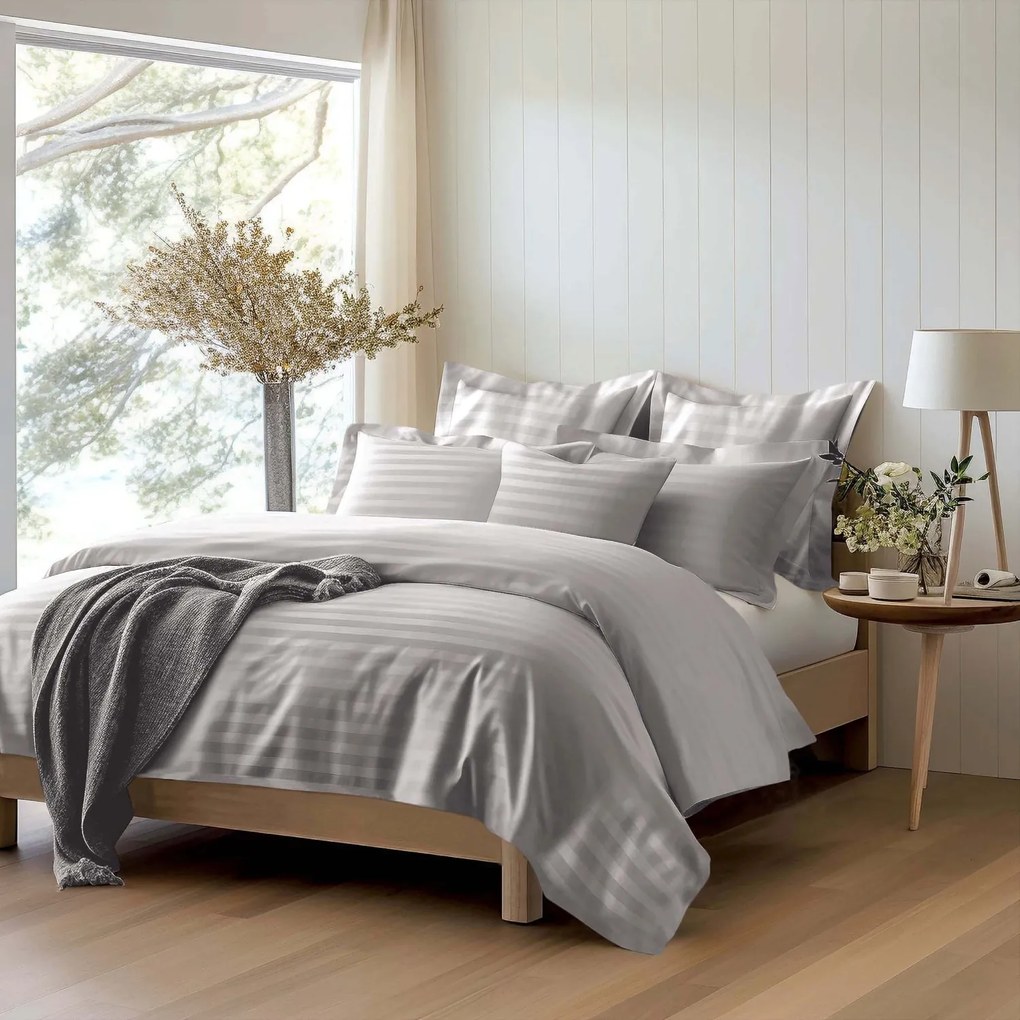 BAMBUSOVÉ OBLIEČKY STRIPE STONE 180X200 CM, 2KS 70X80 CM, 4 KS 40X40 CM SIVÉ
