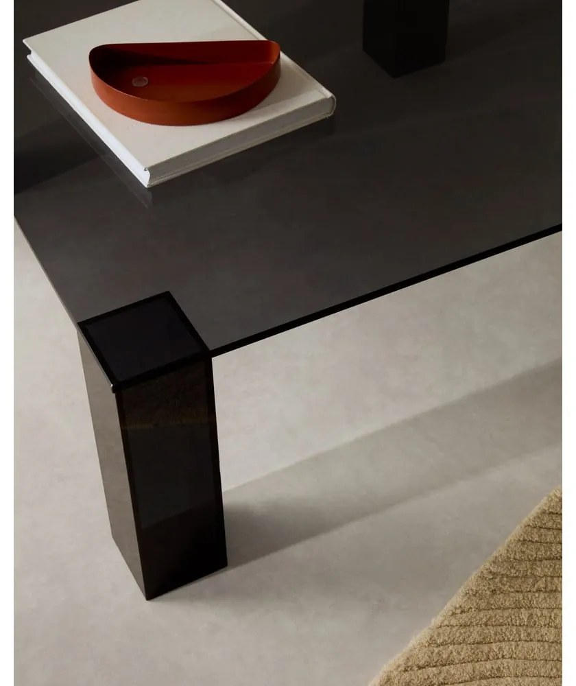Tmavosivý sklenený konferenčný stolík 85x85 cm Adularia – Kave Home