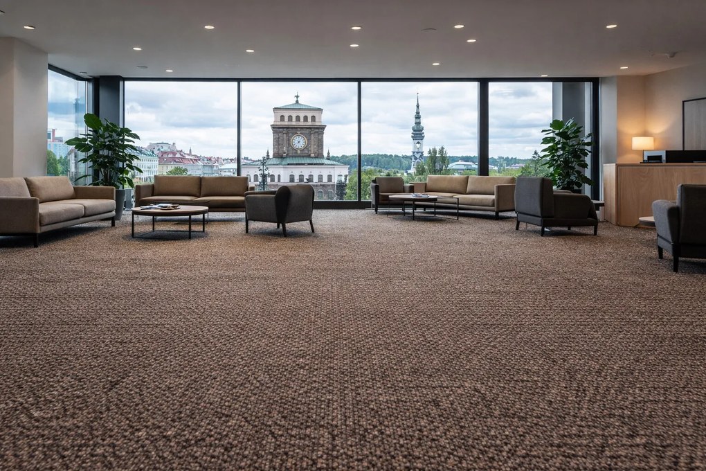 ITC, Koberec metráž Manhattan 7647, na mieru, šíře 4m, hnedá, ab (mriežka), filc, chodba / predsieň