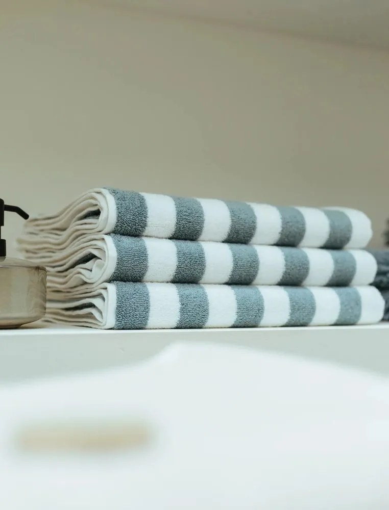 Vandyck Uterák Verona Stripes Pearl blue - 70x140 cm
