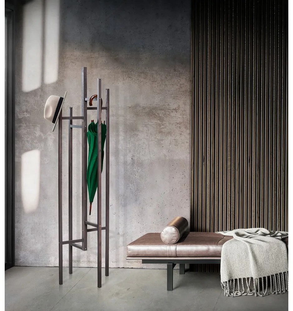 Sivý vešiak Woodman Eigen