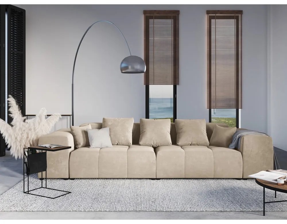 Béžový zamatový vankúš k modulárnej pohovke Rome Velvet - Cosmopolitan Design