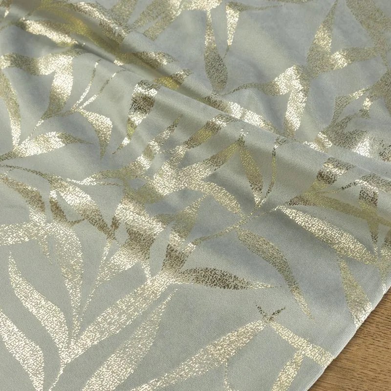 Dekorstudio Elegantný zamatový behúň na stôl BLINK 15 strieborný Rozmer behúňa (šírka x dĺžka): 35x140cm