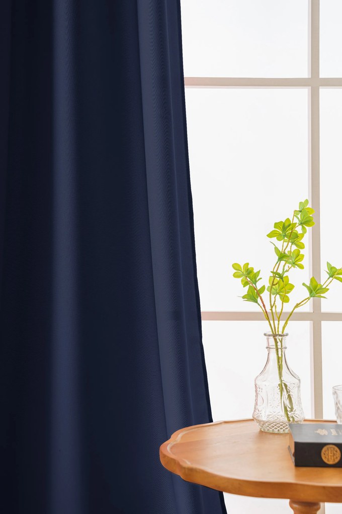 Tmavomodrý záves OXFORD LIGHT 140x250 cm Zavesenie: Riasiaca páska