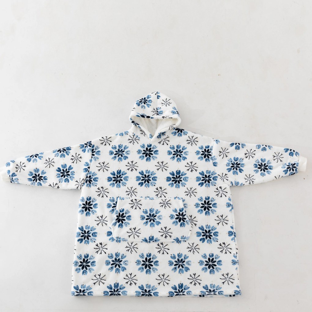 Baránková mikinová deka s rukávmi a kapucňou ICY FLAKES, biela