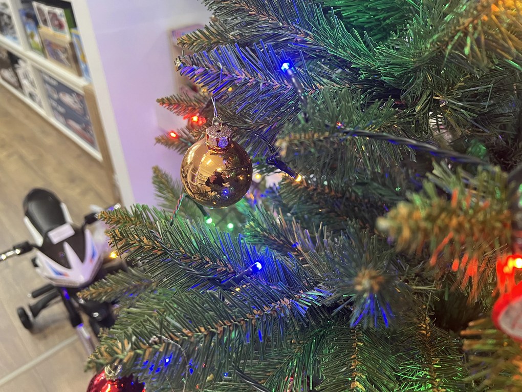 LEAN TOYS Vianočný stromček Smrek diamantový - prírodný, 220 cm