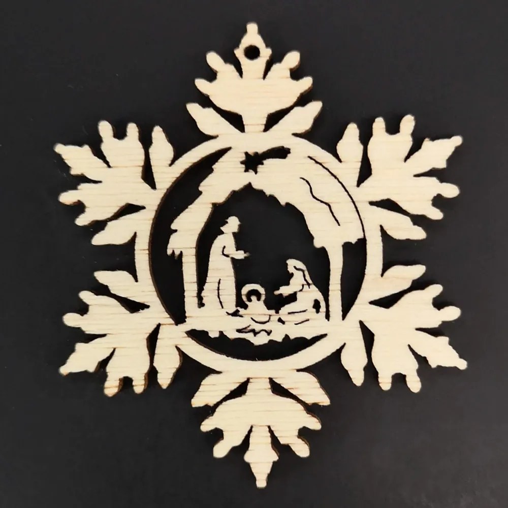 AMADEA Drevená ozdoba vločka s betlehemom 6 cm