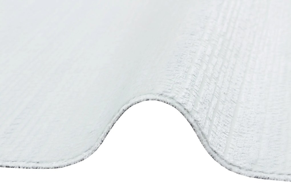 St 09 - White