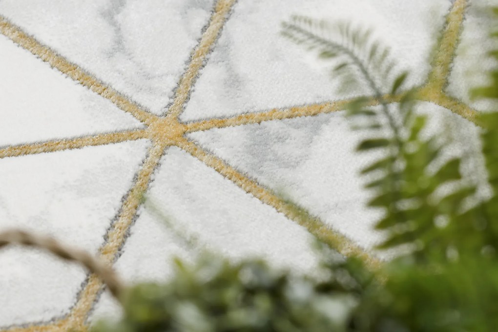 Koberec EMERALD exkluzívny 1014 glamour, kocky krémovo / zlatý