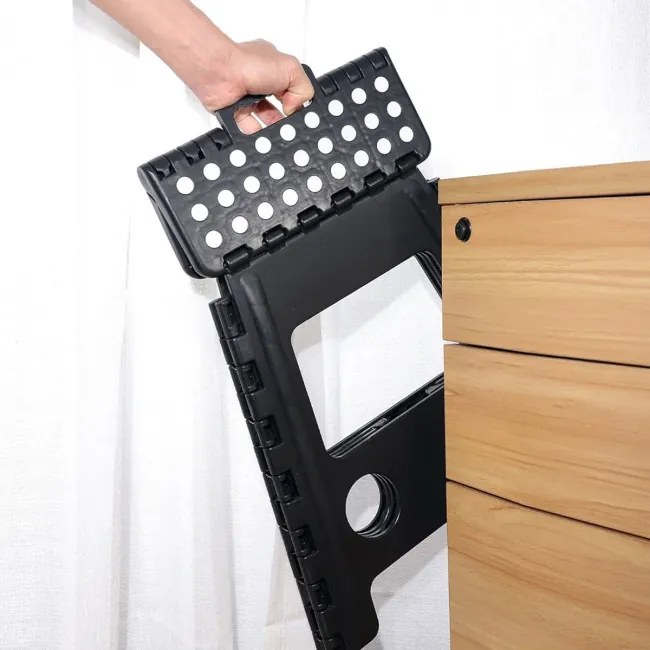 Skladacia stolička AMIGO čierna veľkosť L