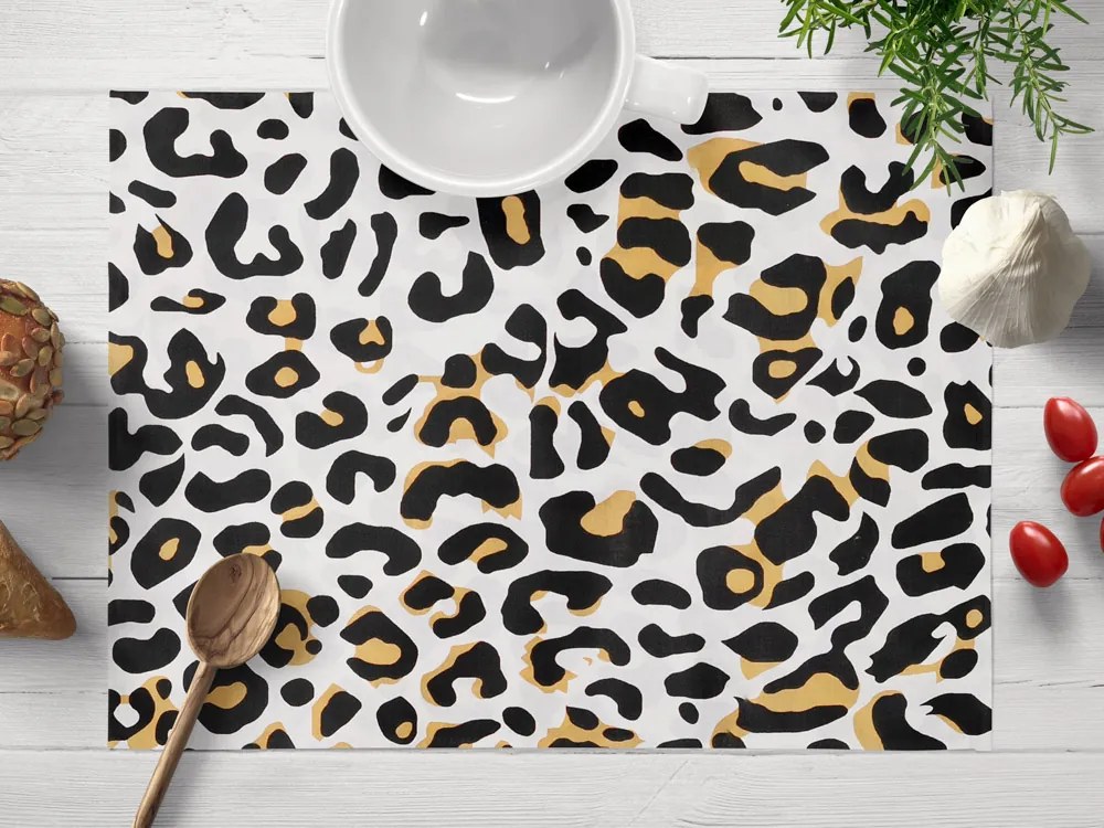 Biante Bavlnené prestieranie na stôl Sandra SA-409 Leopardí vzor na bielom 35x45 cm