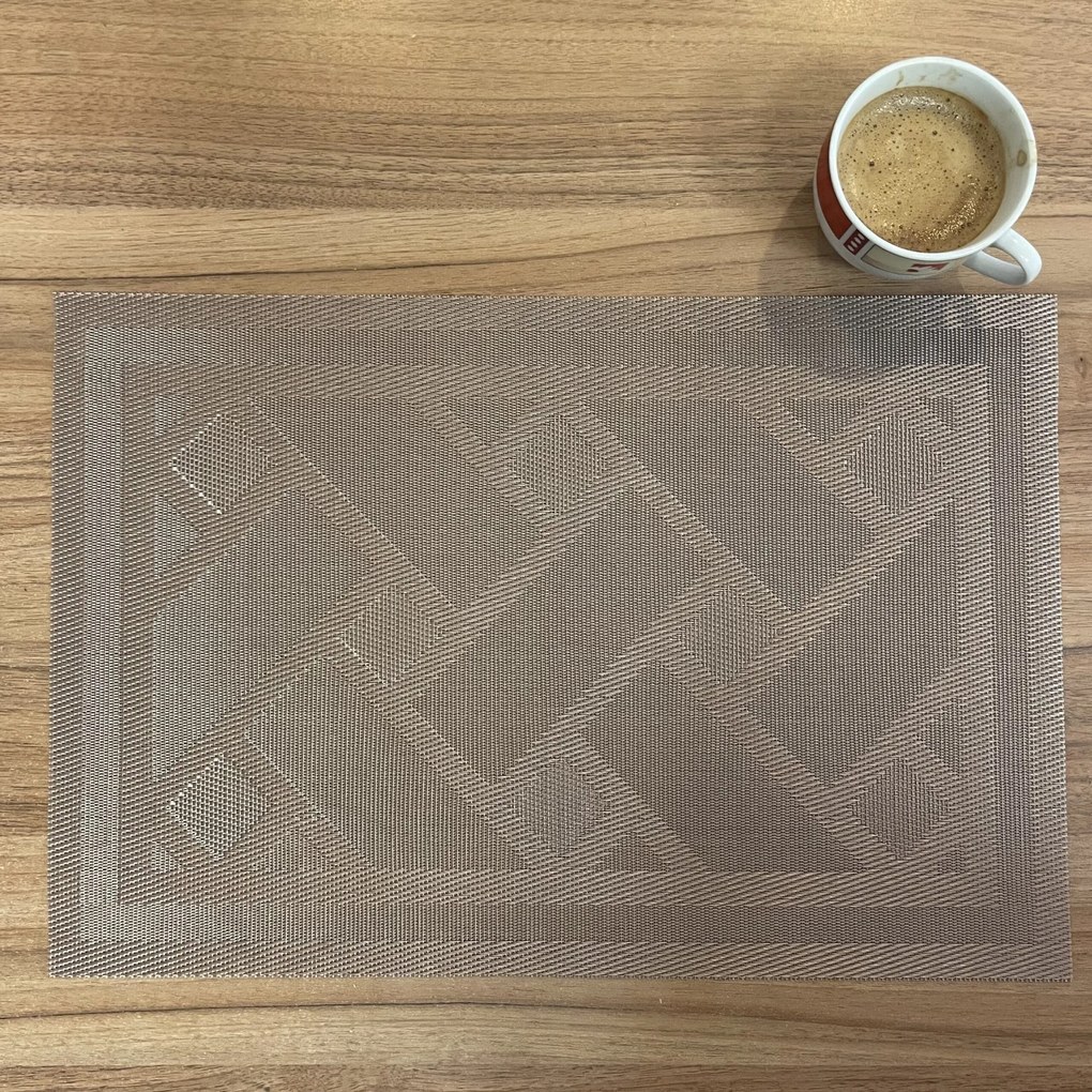 Podložka Deluxe pod tanier Kendrick svetlo hnedá 35x45cm TiaHome