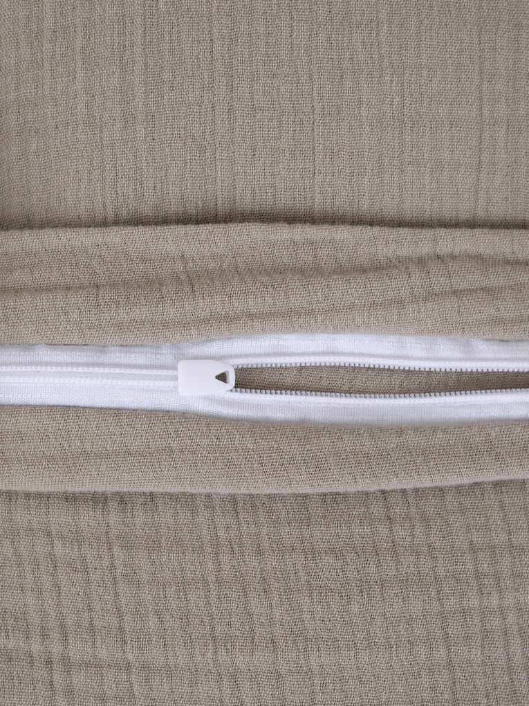 Mušelínová obliečka na vankúš 50 × 70 cm – Alexia sivohnedá