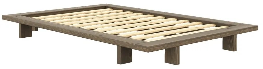 Hnedá jednolôžková posteľ z borovicového dreva s roštom 120x200 cm Japan – Karup Design