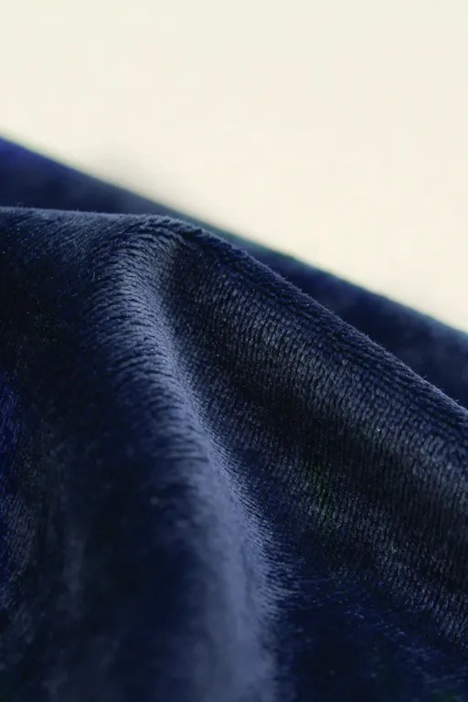 Plachta s gumičkou FLUFFY tmavomodrá Rozmer: 140x200x30 cm