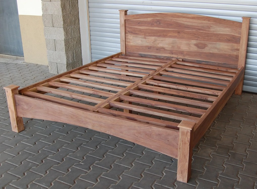 furniture-nabytek.cz - Posteľ 160x200 z masívu palisander