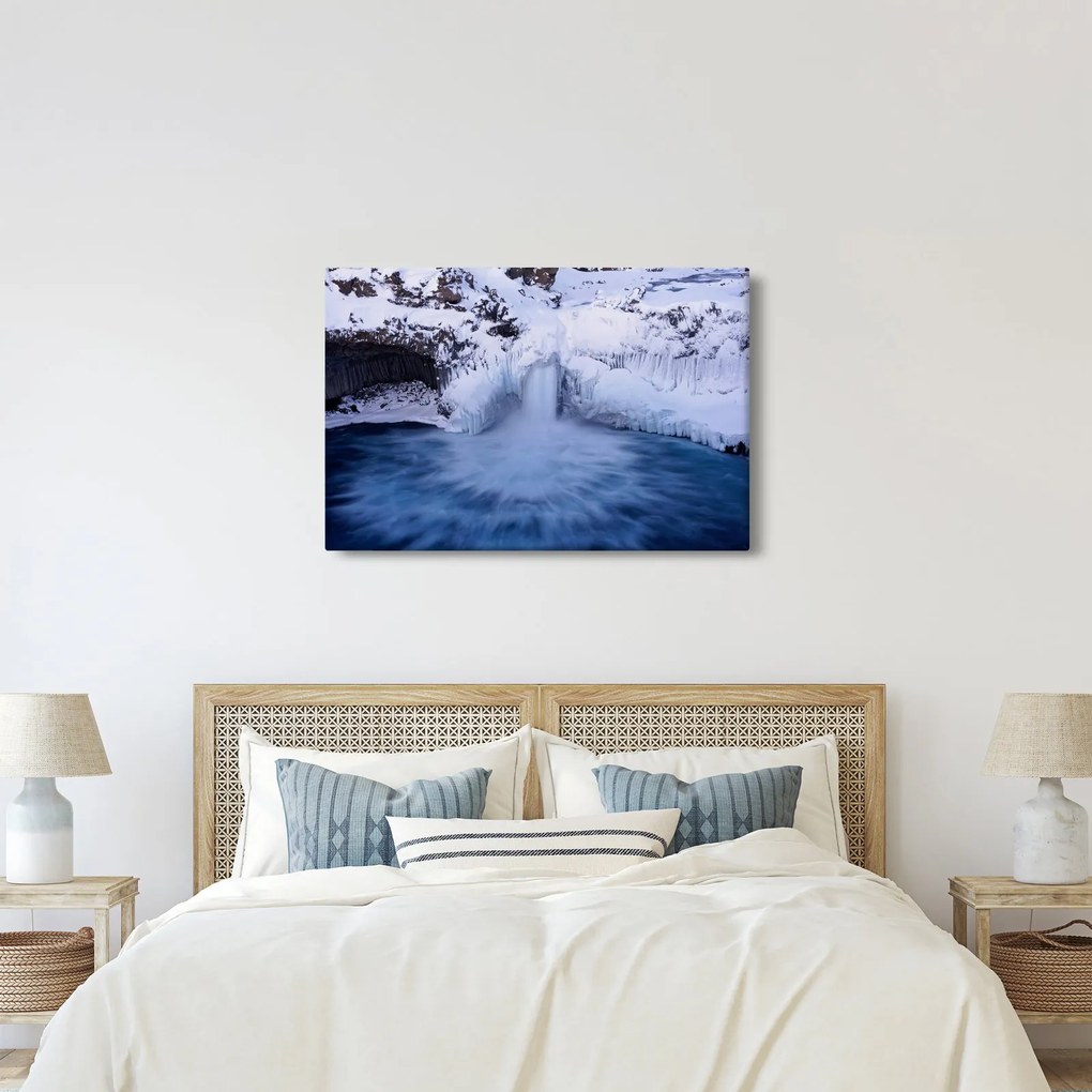 Obraz vodopádu v zime (90x60 cm)