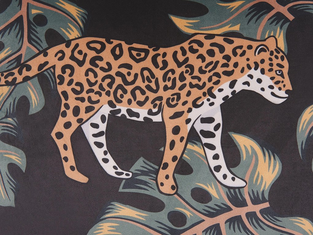 Sada 2 vankúšov s motívom leoparda 45 x 45 cm čierno zelená KUHI Beliani
