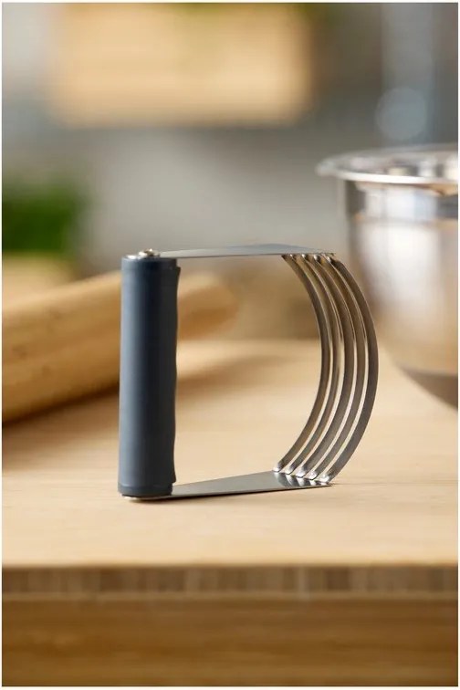 Kovová pomôcka na pečenie – Blomsterbergs