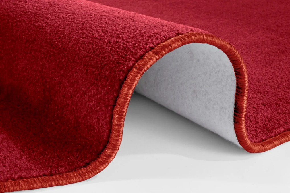 Kusový koberec Nasty 101151 Rot kruh, 200x200 (priemer) kruh, červená, chodba / predsieň, Hanse Home