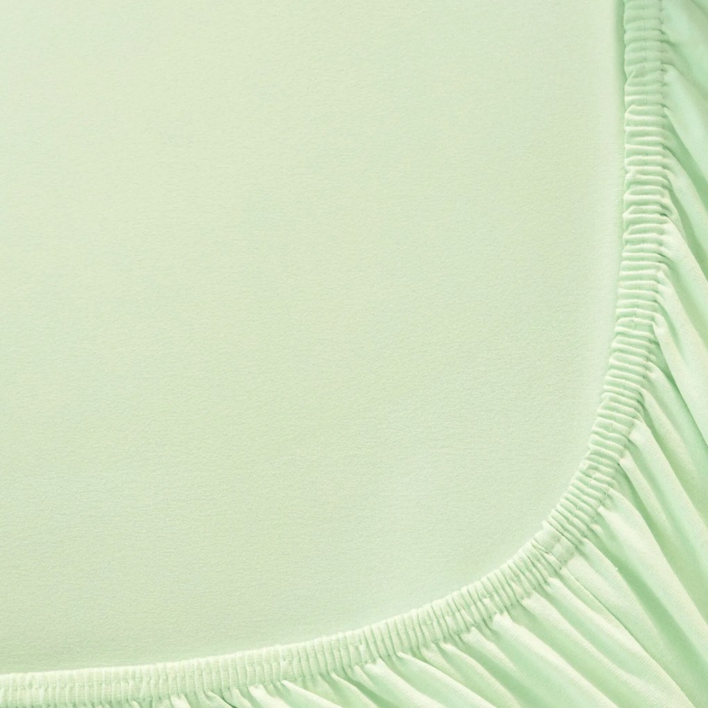 Goldea jersey elastická plachta - svetlo zelená 160 x 200 cm
