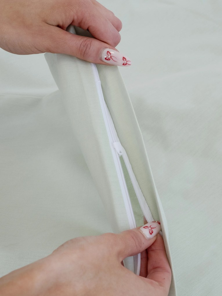 Bavlnená obliečka na vankúš Renforcé 40 × 60 cm - Jasmine šalviová