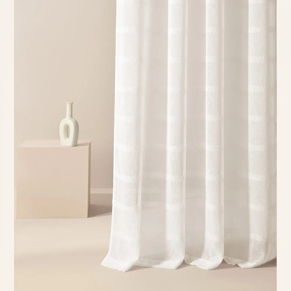 Jemne krémová záclona Maura so zavesením na pásku 300 x 250 cm