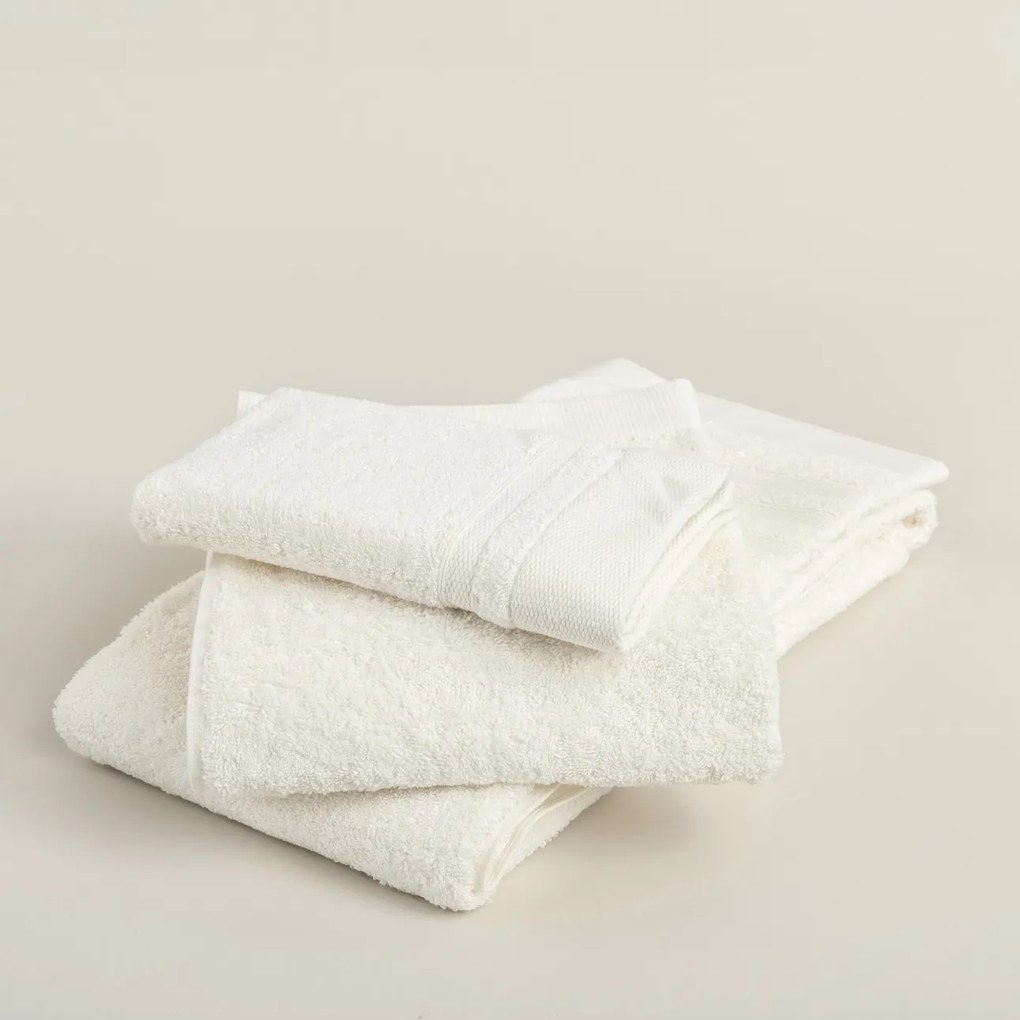 Uterák Essence 70x140 cm pure white