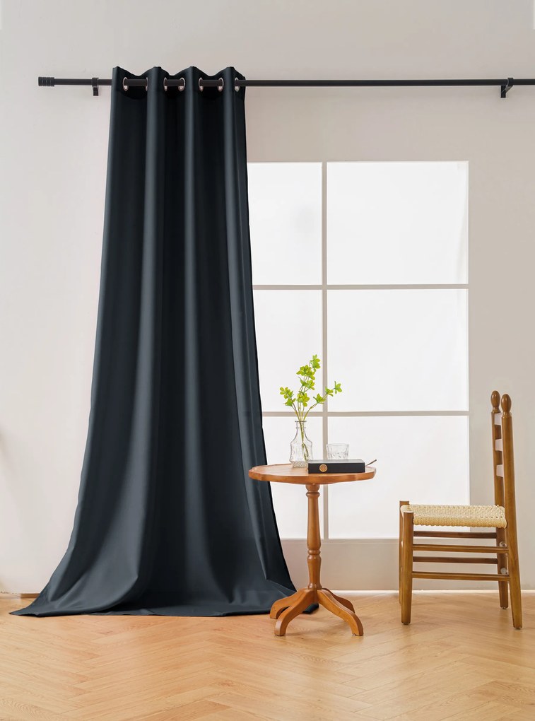 Čierny záves OXFORD 140x250 cm Zavesenie: Kovové krúžky