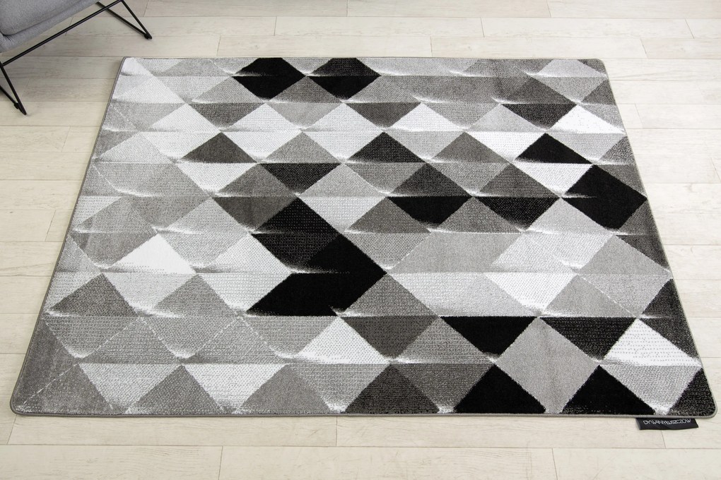 Koberec INTERO PLATIN 3D Trojuholníky, sivý