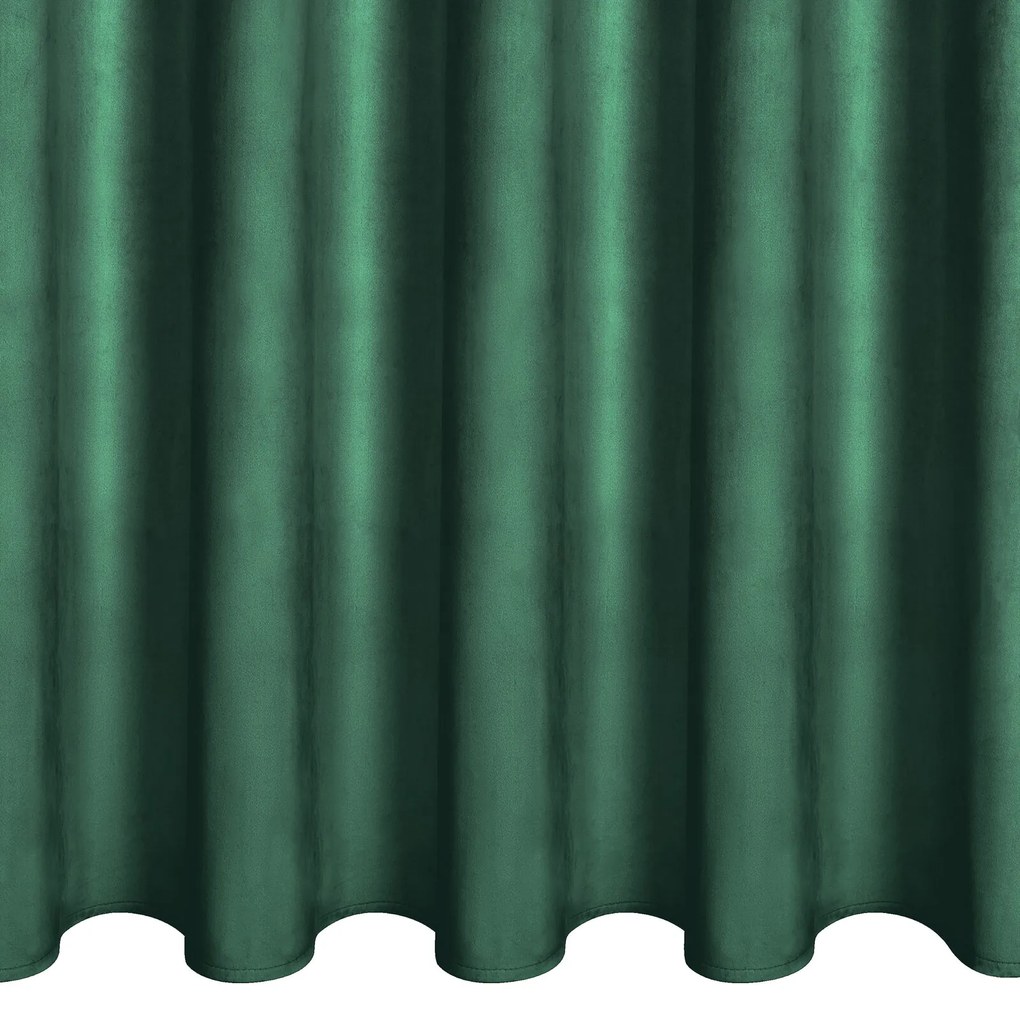 ZATEMŇOVACÍ ZÁVES NA KRÚŽKOCH SAMI 140X250 CM TMAVOZELENÁ