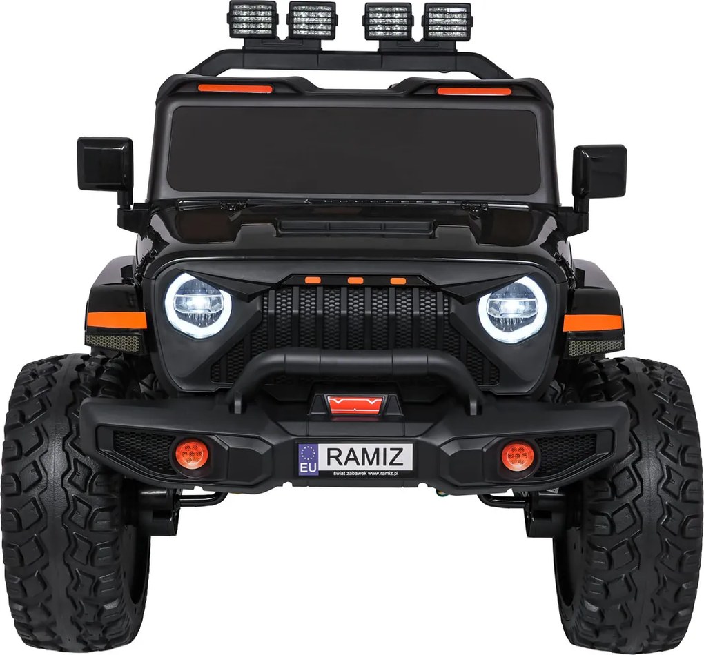 Ramiz Extrémne športové vozidlo 4x4 s variabilnou veľkosťou čierne